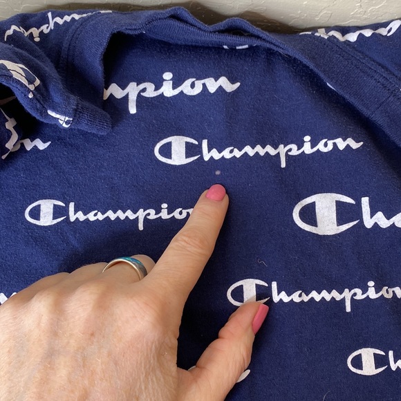 Champion logo Crop - Picture 3 of 3